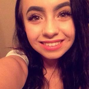 Meet your Posher, Isabella